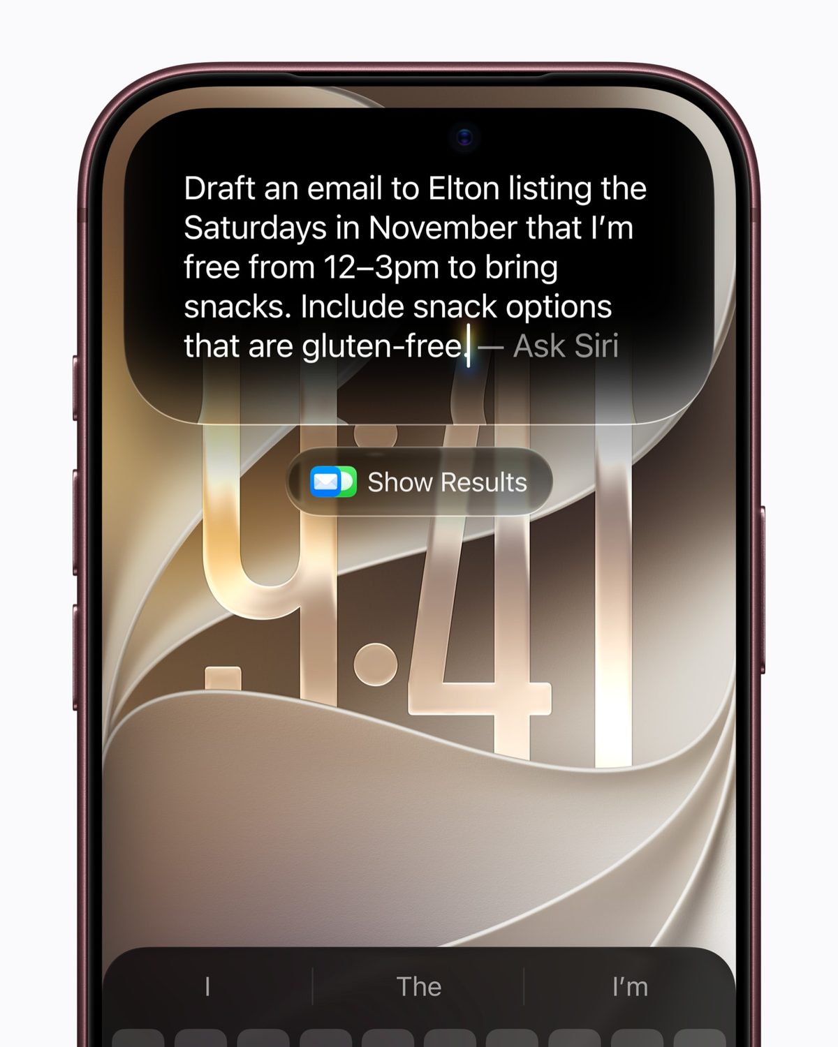 iPhone con una petición escrita a Siri para redactar un correo con los sábados libres de noviembre.